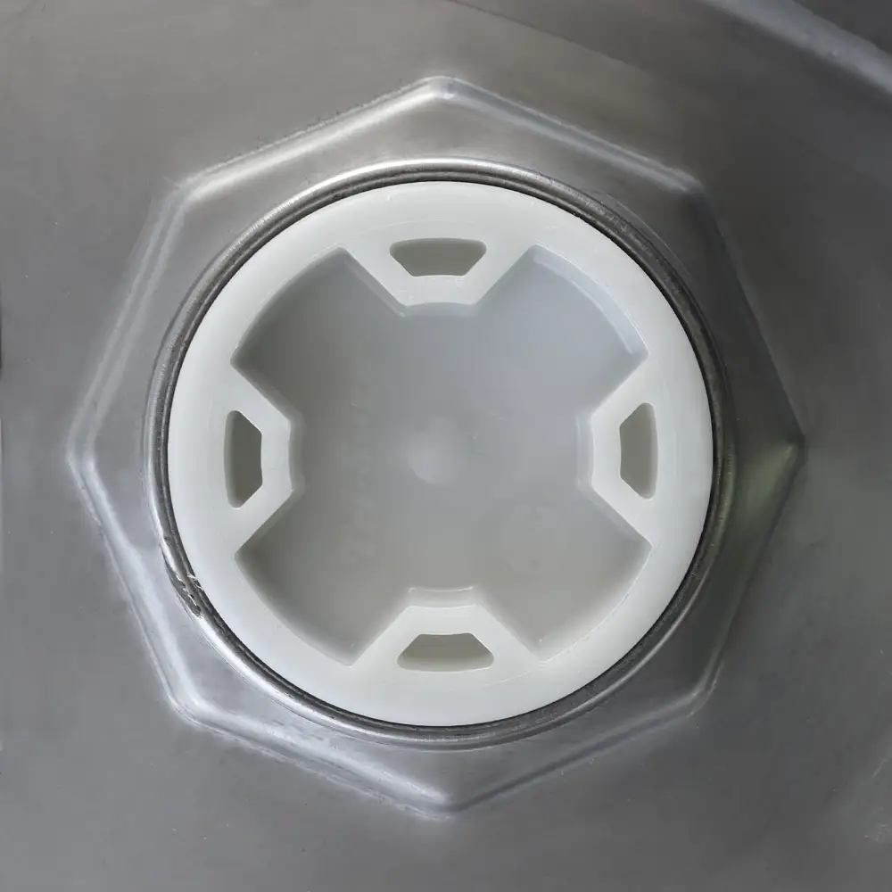 Tapón de Nylon 2'' para Tambores | Protección y Seguridad 5 Tapón de Nylon 2'' para Tambores | Protección y Seguridad - Imagen 5